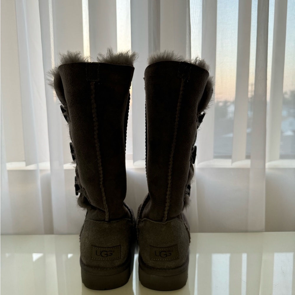 Ugg boots - Picture 2 of 6